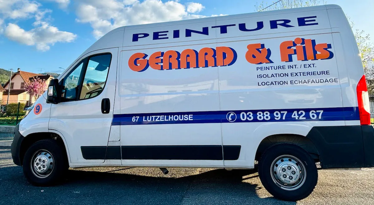 Camionnette Peinture Gérard & Fils, immatriculée à Lutzelhouse